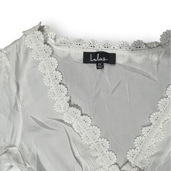 Lulu’s XS open maxi dress with lace trim white NWT - Picture 3 of 4